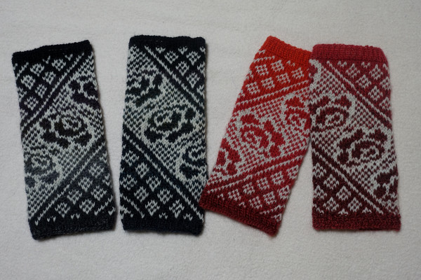 Pulswärmer handgestrickt Stulpen Handstulpen Armstulpen Rosen-Band