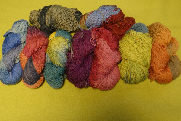 Atelier Zitron Trekking Tweed XXL Sockengarn pflanzengefärbt Garnpaket 900g