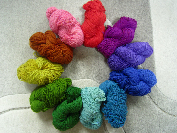 Schoppel Wool Life Style pflanzengefärbt + naturweiß